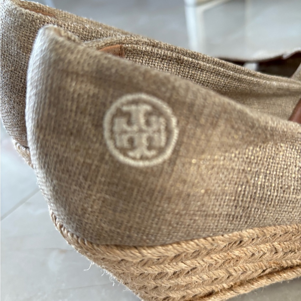 Tory Burch Filipa Espadrille
Wedge Tan Heel Womens Size
7.5 Made In Spain - Picture 7 of 7